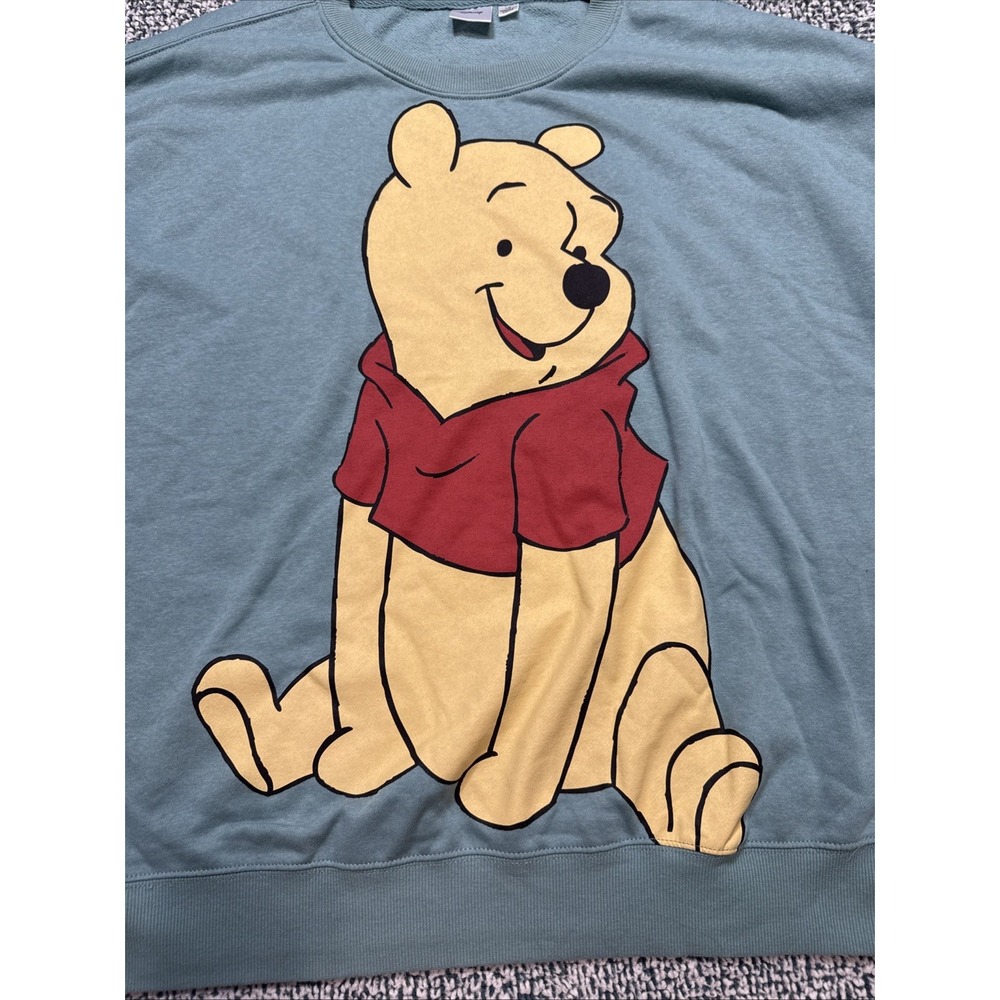 Disney's Winnie The Pooh Cute Pose Juniors' Oversized Graphic Pullover Size L - Picture 4 of 13